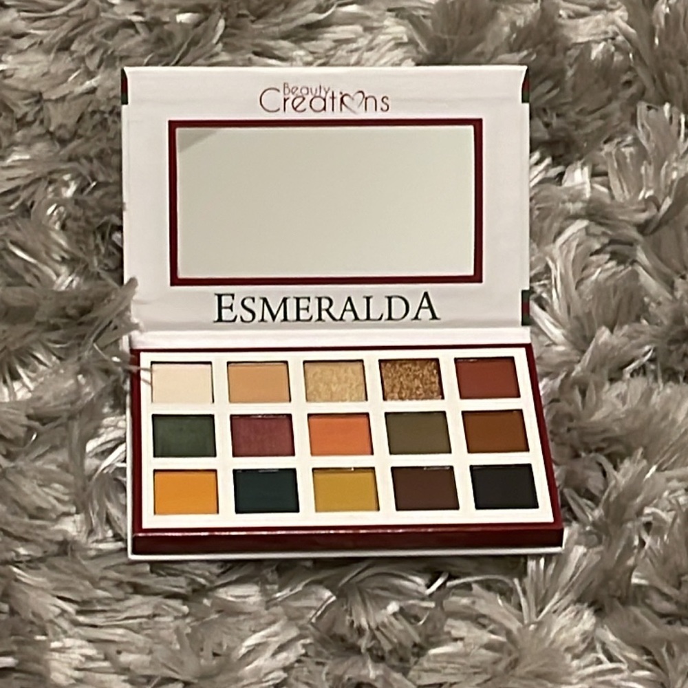 Beauty Creations Esmeralda I Eyeshadow Palette
